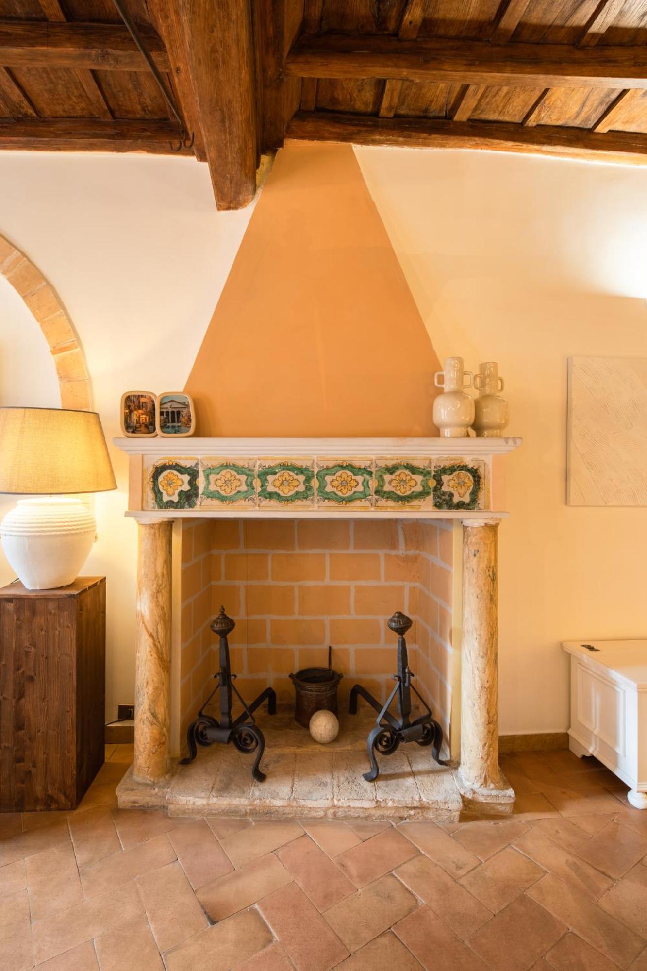 Navona Luxury Terrace Apartment - 12 Guests *