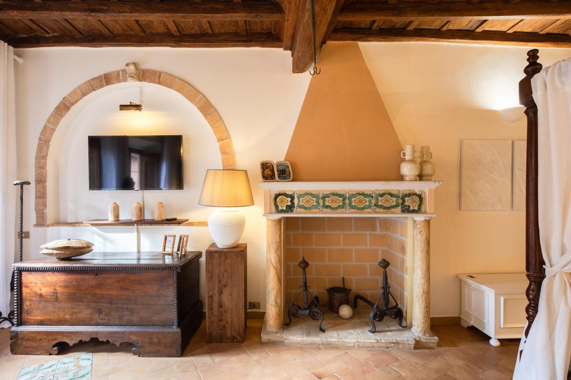 Navona Luxury Terrace Apartment - 12 Guests *